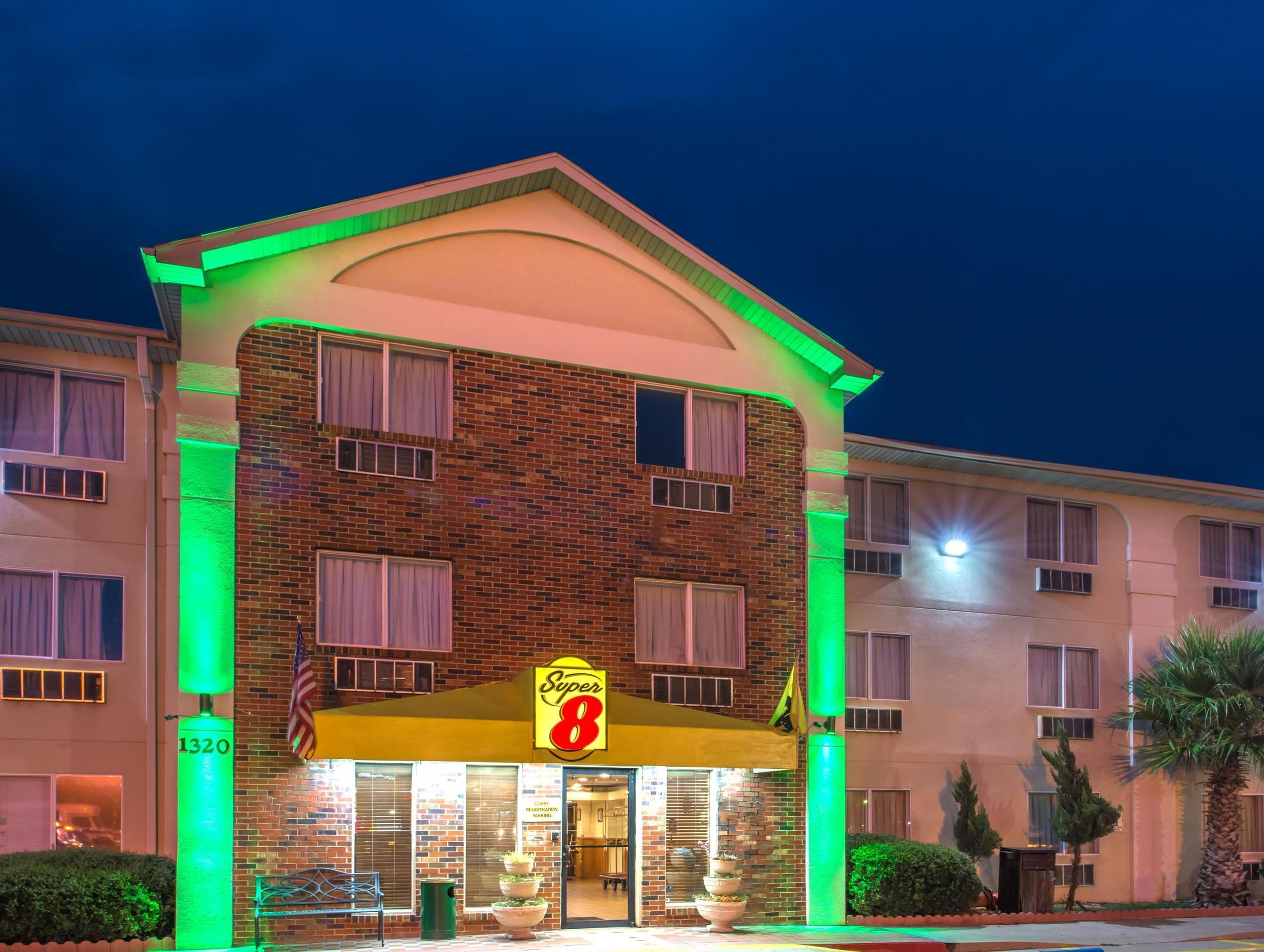 Super 8 By Wyndham Waco University Area Exteriér fotografie