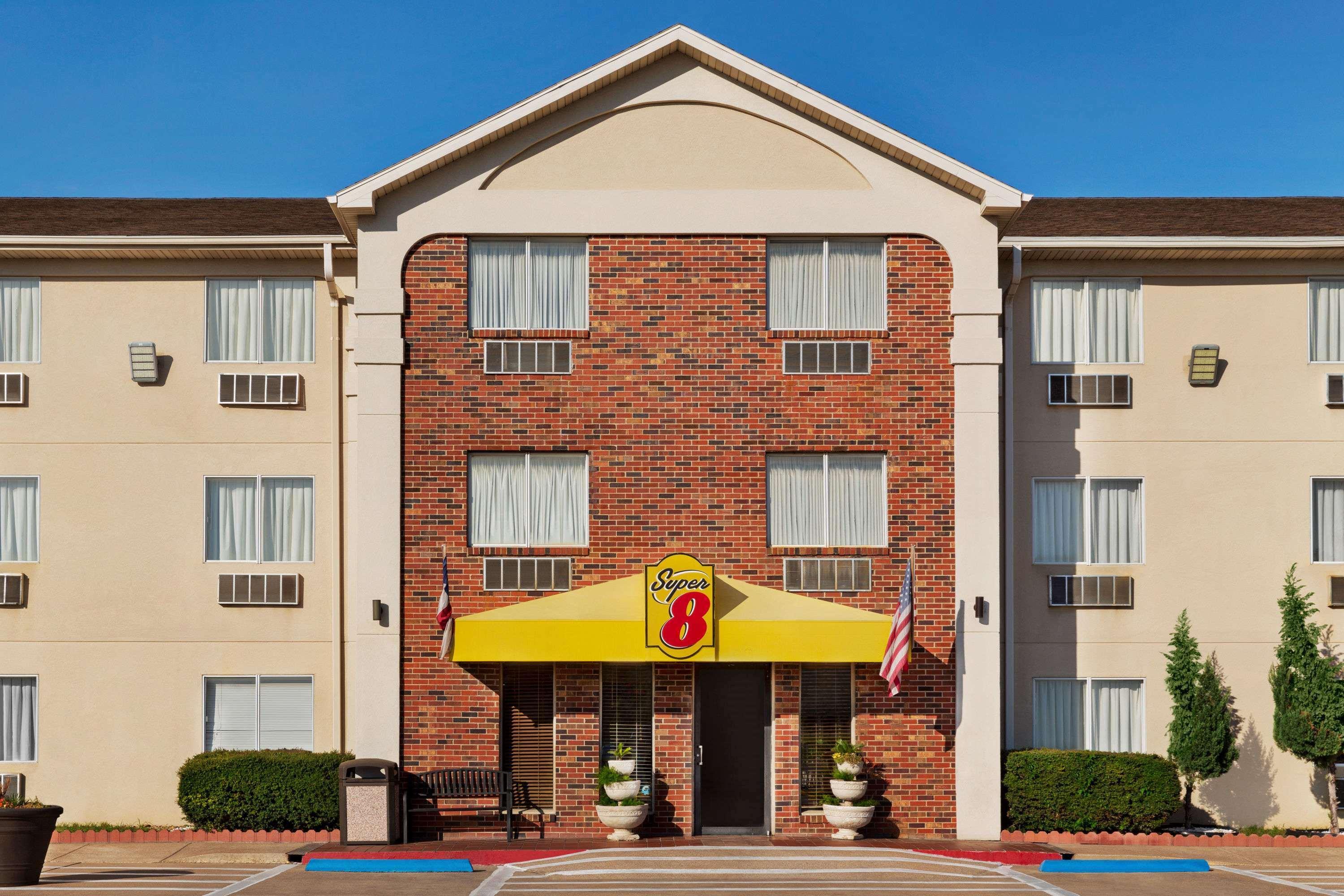 Super 8 By Wyndham Waco University Area Exteriér fotografie